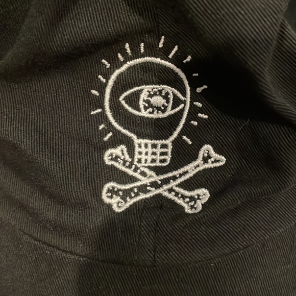 Hat bundle - Picture 2 of 5